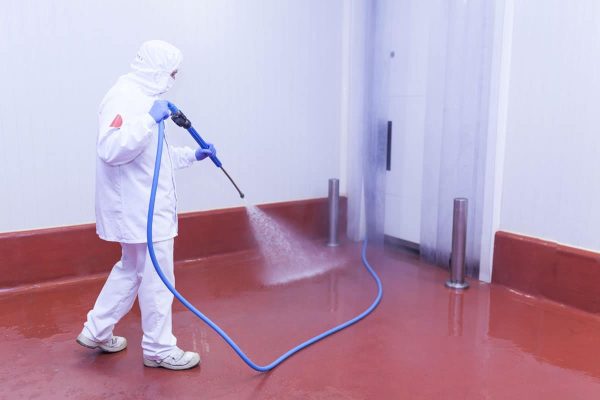 Cleaning and disinfection in the food industry