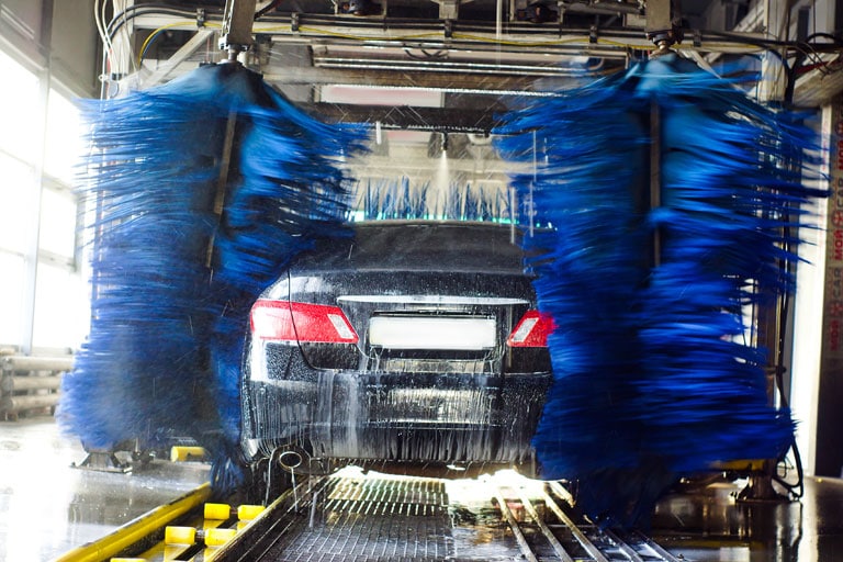 Lavage de véhicules tunnel